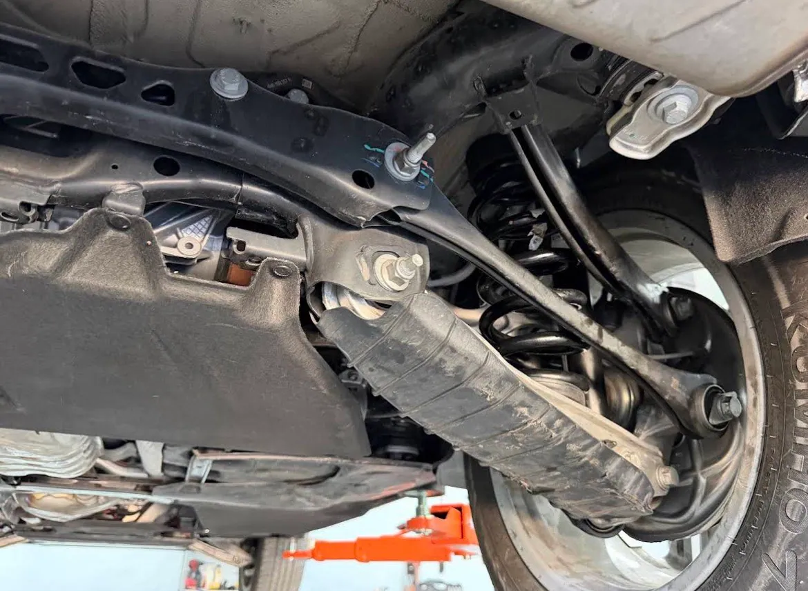 Audi Q5 2022 2.0 TFSI la diagnoza suspensiei · 2