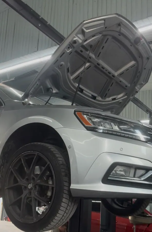 Passat B7 NMS 1.8 TSI la repararea răcitorului de ulei · 1