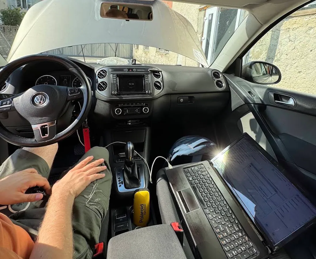 Volkswagen Tiguan 2013 la programarea modulelor cu VAS și ODIS · 1