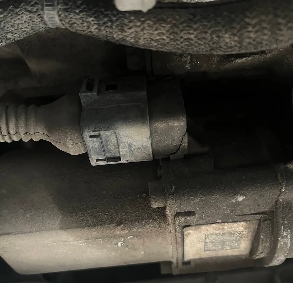 Automobilul clientului Tom Cruise în timpul verificării tehnice · 4